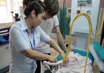 現在開干洗店賺不賺錢？